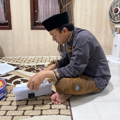 amrualmutasim's profile picture. Sederhana Pingin Banyak Follower

#YangBaikSaja