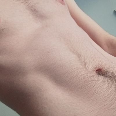Parisien de 20ans, venez dm si intéressé ou pour nudes ou réel