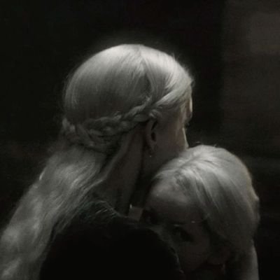 starryhair's profile picture. 