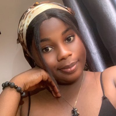 AnitaGift14's profile picture. Who read these anyways? 😏