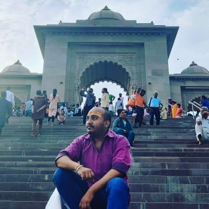 social person, fighter, writer, satirist, shayari lover
hindi premi,