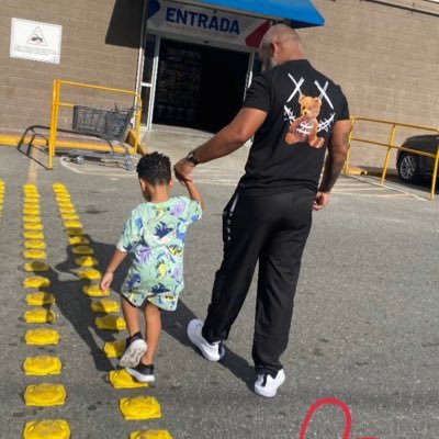Presidente en González & Santos, ESPOSO/NOVIO, CUÑADO, Amigo, Hermano, Hijo, Abogado, Padre de 2, Fiel a mis Ideales, Liceysta, so Follow