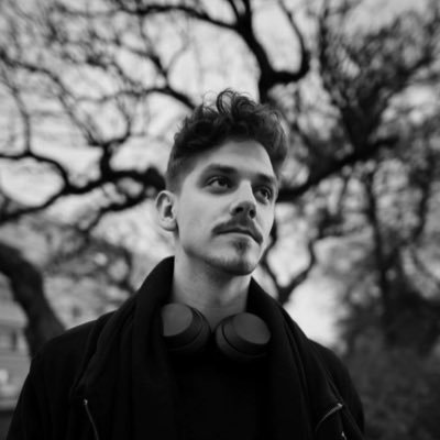 abadu223's profile picture. o1__/\