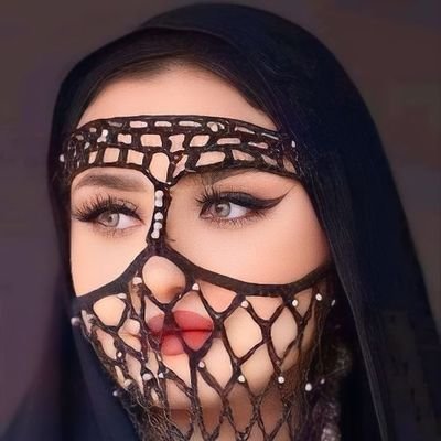 إِن يَظلموك فعينُ اللهِ ناظرة
أو يخذلوكَ فتلك العينُ ترعاك ♡゙
حسابي الاساسي @Moonsaad19
#مـون