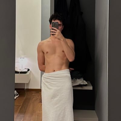 santi_vcv's profile picture. 🧸 ig.santicristian