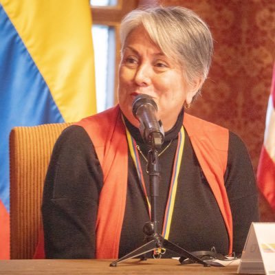 olgalusalazars's profile picture. 👩‍💼 Mamá, abogada, defensora de los derechos y animalista.                          🇨🇴 💜💙🩷💛💚❤️💜💙