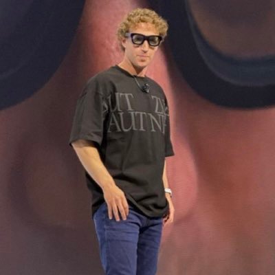 16 i was in balenciaga i dont wear jordans