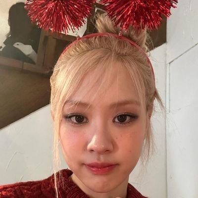teartless's profile picture. Rosé ve diğer ilgimi çeken şeyler