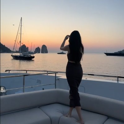 squrrielgoham's profile picture. The past is history, the future is a mystery and the present is a gift🎁That's why it's called the present💝🤝