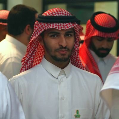 ﴿ اللَّهُ لَطِيفٌ بِعِبَادِهِ يَرزُقُ مَن يَشَآءُ وَهُوَ القَوِيُ العَزِيزُ ﴾