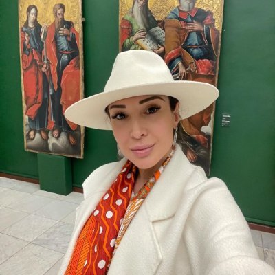 alisawilliams_'s profile picture. 📚 Loves the charm and elegance of life | Art from the olden days | 🥂 Drinking champagne and sharing stories with friends