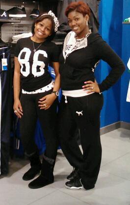 love_queeny_'s profile picture. College girl. 21. Jesus Freak. Hit the follow button #TEAMPRETTY #TEAMTHICK