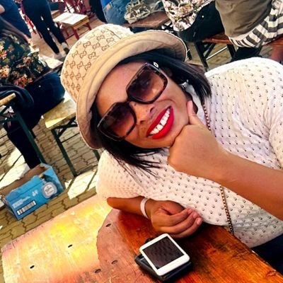 Creditologist, Project Manager, God’s favourite child,my ancestors bestie! witty, generally a happy person!Mother to two beautiful kids 😊!