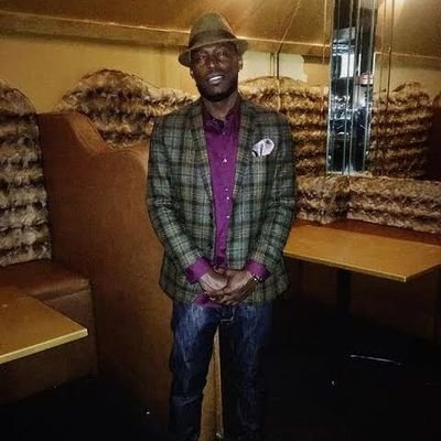 CEO OF Nuff Noize Ent/ Talent Agency /Publishing/MGT /MKT
/ Author /Blogger/Consulting/Business Structure/Ambassador https://t.co/CYma83UbU9 👣👈🏿