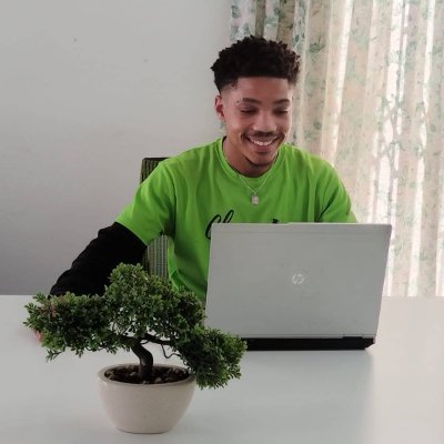 CJuniorwb's profile picture. Junior Web Developer