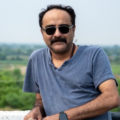 Interior designer, and editor @Shabdankan, passionate about photography, Hindustani literature, & culture.