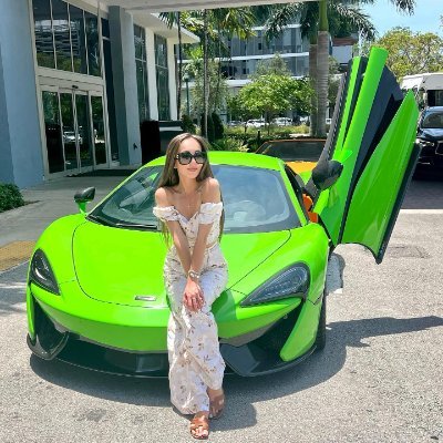 Positive and optimistic woman with a medical degree. Car collector. Love to meet positive people and learn better knowledge and culture.🇺🇸🇺🇸🇺🇸