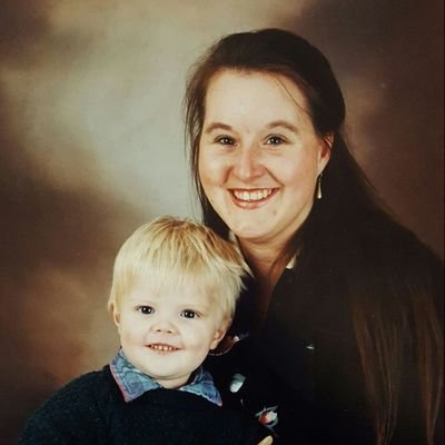 saretha50045's profile picture. Dear, wrongdoers. Stop following  me. I'm not following you back. Stop it please. I'm only following 3 Rps from BTS. And I'm not following any real members.