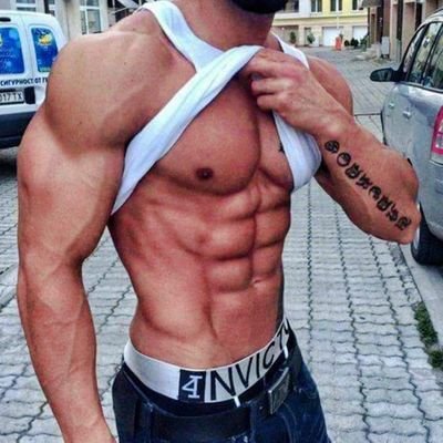 momou636502's profile picture. 