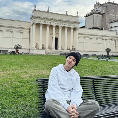 baifern_yinwar's profile picture. 