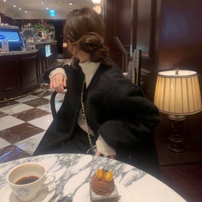 Charli_ambition's profile picture. Love isn’t complicated , people are