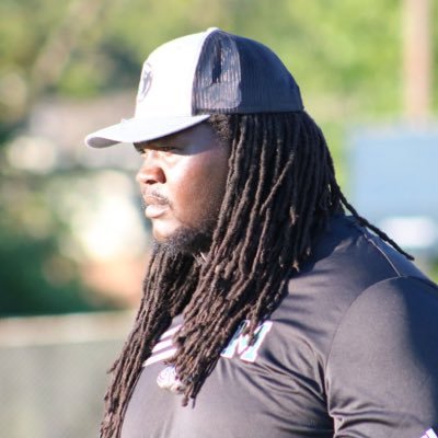 DL coach at Mehlville high school. | Mizzou Alum🐯| #AJA17. Perfection is not attainable. But if we chase perfection, we can catch excellence.” —Vince Lombardi