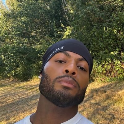 26 | Instagram/TikTok: lucaskbrad 🇬🇭🇬🇧🏳️🌈 | Snapchat: lucianobradbury | Dog-Dad