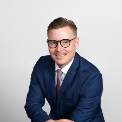 JanneParhamaa's profile picture. Jalkapallosta, yhtiöoikeudesta ja riidanratkaisusta kiinnostunut lakimies.