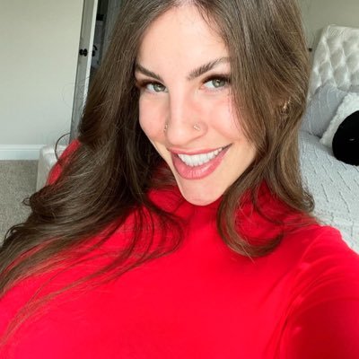 chalistaimeot's profile picture. Fun friends to chat and biz 🫶❤️