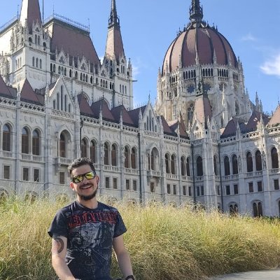 Gozque Manizales / DJ de Combate / Ingeniero de Proyectos / Guitarrista de Rock y Metal / Me gustan la música, el fútbol, los videojuegos, Los Simpson y Pokémon
