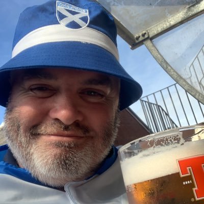 willslipnmove's profile picture. Fuck off I hinted