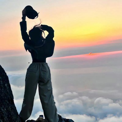 Isabellashedr's profile picture. Dominate the stormy and clear river in your heart，Like Messi