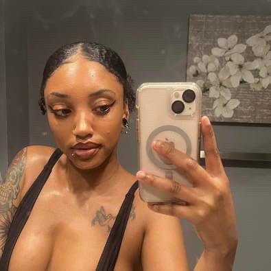 Leannmary8's profile picture. 