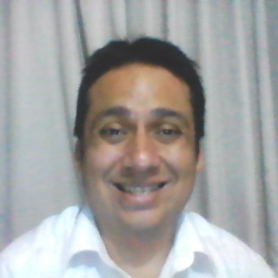 Titular Gerente en Docencia Tesis E.I.R.L. Doctor en Educación por la USMP. Magister en Ciencia Política. Periodista. Evangelizador Católico. Peruano #Innovator