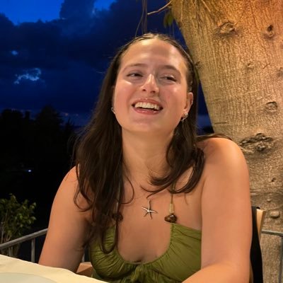 wednesdayipek's profile picture. 