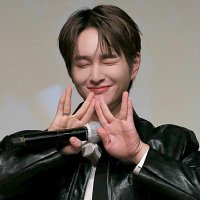 오늘의 오뉴 (@today_onew1214) 's Twitter Profile