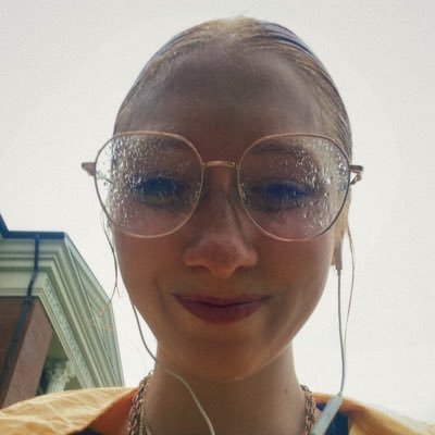 jollyginganinja's profile picture. expert yarfer, sertified sigma, always serious