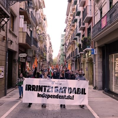 Historia astiro mugitzen da, apur bat bultzatu behar dugu. Xamurtasuna sekula galdu gabe gogortu egin behar da. @sortunafarroa|ko kidea.