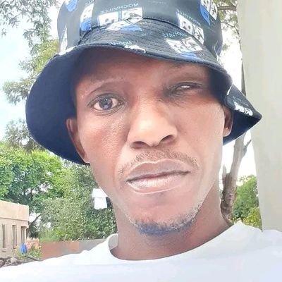 Happiness is the highest level of success. GOD OVER EVERYTHING. @ManUtd @MCC @orlandopirates @FCBarcelona supporter