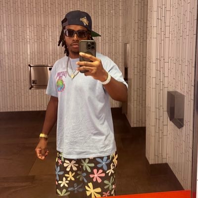 kevxxii's profile picture. neg barbancourt 🌴🇭🇹 #cueupu