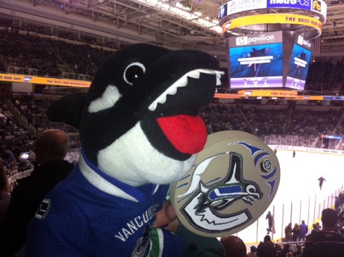 Wife, mom, Sheriff's Records Clerk, Canucks fan, reader, crafter, traveler.