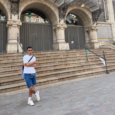 DiegoCarri13819's profile picture. 922