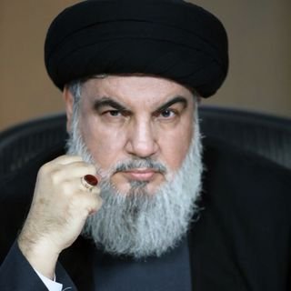يا ناسج النصر على نول الهوى ...لونت منديل الكرامة من دمي