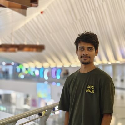 Pravesh_1305's profile picture. khoji