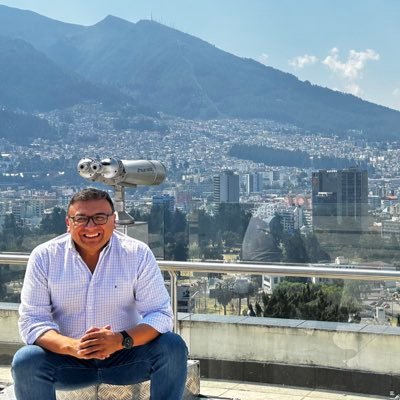 #NoSoyNarcoPeriodista a tú te digo ve #Llamingo #Journalist #Ecuador #MediaTraining Fundador @TiempoRealEc Premio Eugenio Espejo UNP.: Si los 🐕 ladran…