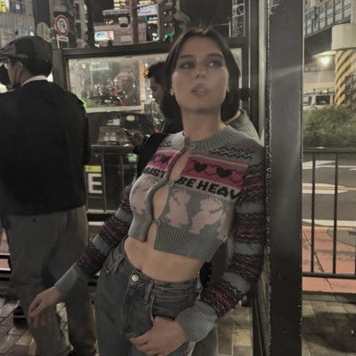 l0vsvr's profile picture. ⠀⠀ ⠀⠀ ⠀⠀ when the sun goes down, 𓍯 ⢷ ⠀⠀ ⠀⠀ ⠀⠀⠀ ⠀⠀⠀⠀ ⠀⠀ ⠀⠀and the moon comes up. ⠀⠀ ⠀⠀⠀ ⠀⠀ ⠀⠀ ⠀⠀ ⠀⠀ ⠀⠀⠀ ⠀⠀ ⠀⠀