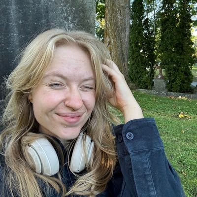 she/elle/zij. historian of queer communities and sexual citizenship. autistic. MA student @Carleton_U. currently researching @CoVaRR_Net #populistpublics.