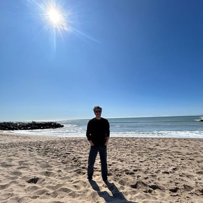 Denizzzgurler's profile picture. Dr. Sosyal Politika