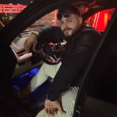 ayberkozkn's profile picture. 