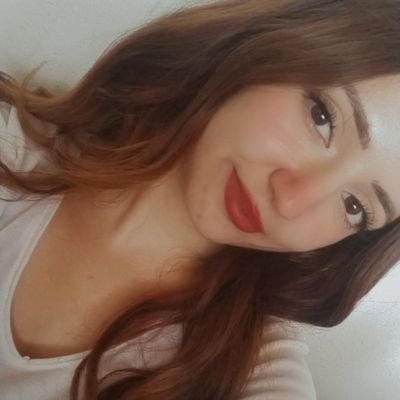 edanyaa's profile picture. software engineer 💅🏻